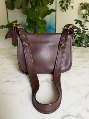 Coach Vintage Patricia's Legacy 9951 Mahogany Brown Leather Crossbody Bag 90's